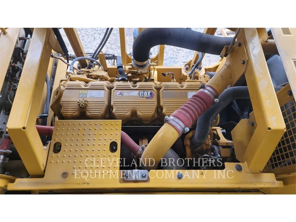 CAT 374-07 Paletli ekskavatörler