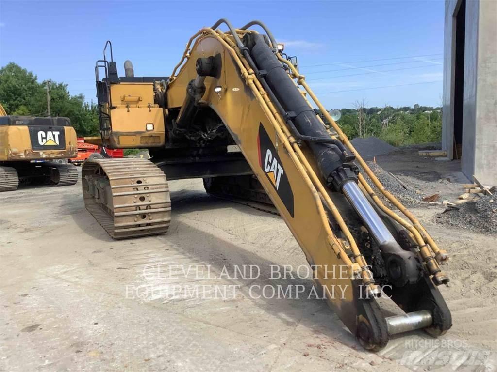 CAT 374DL Paletli ekskavatörler