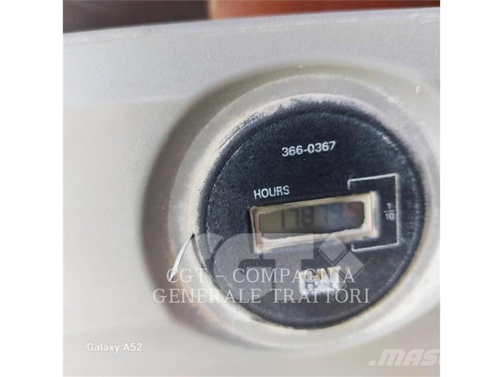 CAT 374F Paletli ekskavatörler