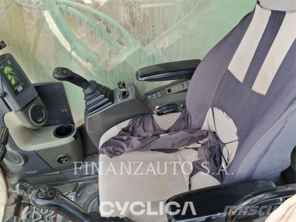 CAT 385C Paletli ekskavatörler