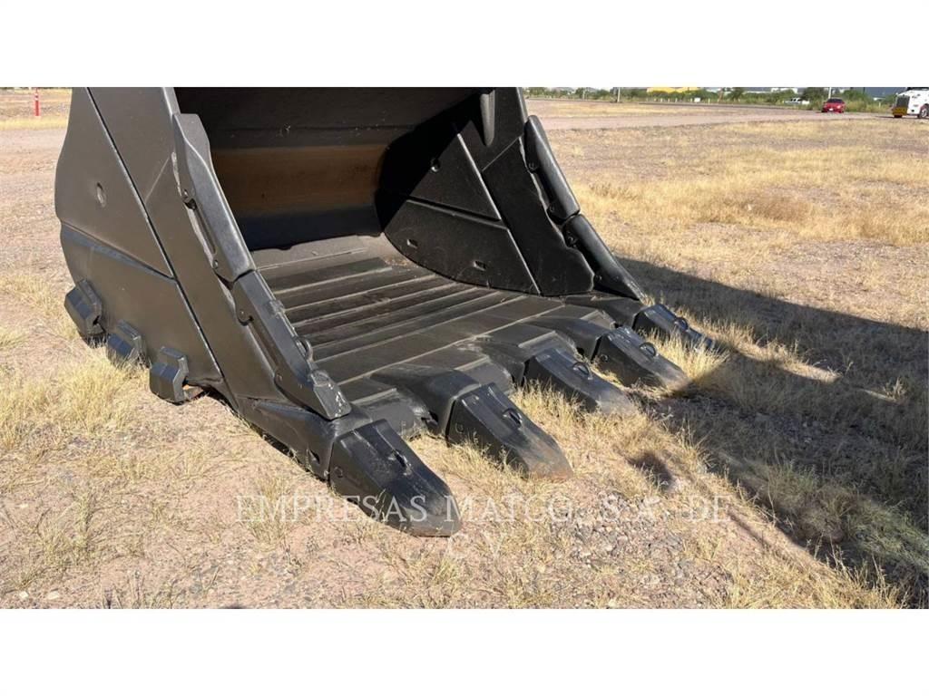 CAT 390DL Paletli ekskavatörler