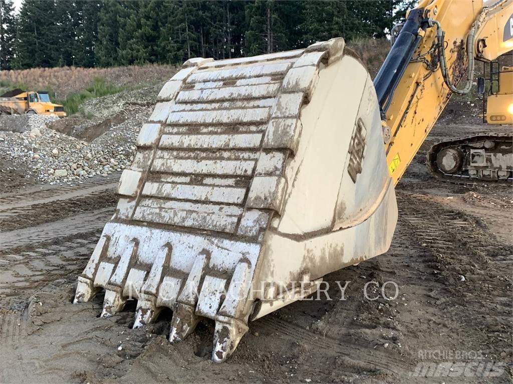 CAT 390F Paletli ekskavatörler