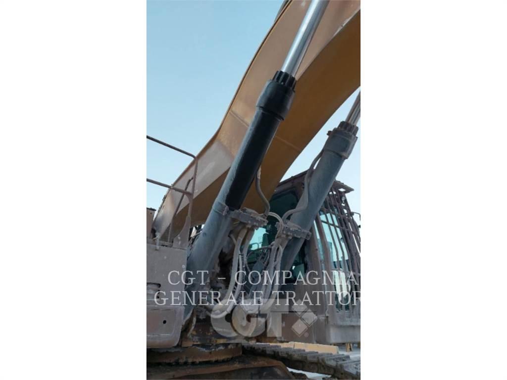 CAT 390F Paletli ekskavatörler