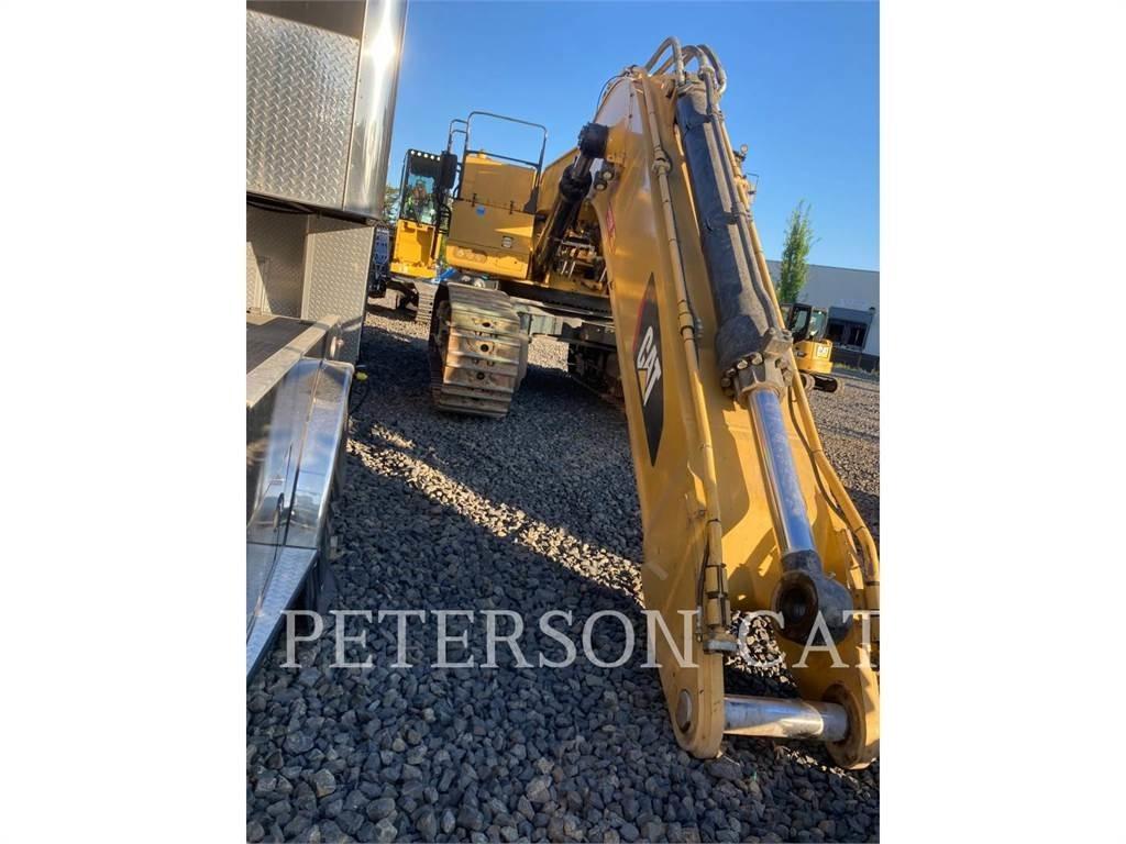 CAT 390FL Paletli ekskavatörler