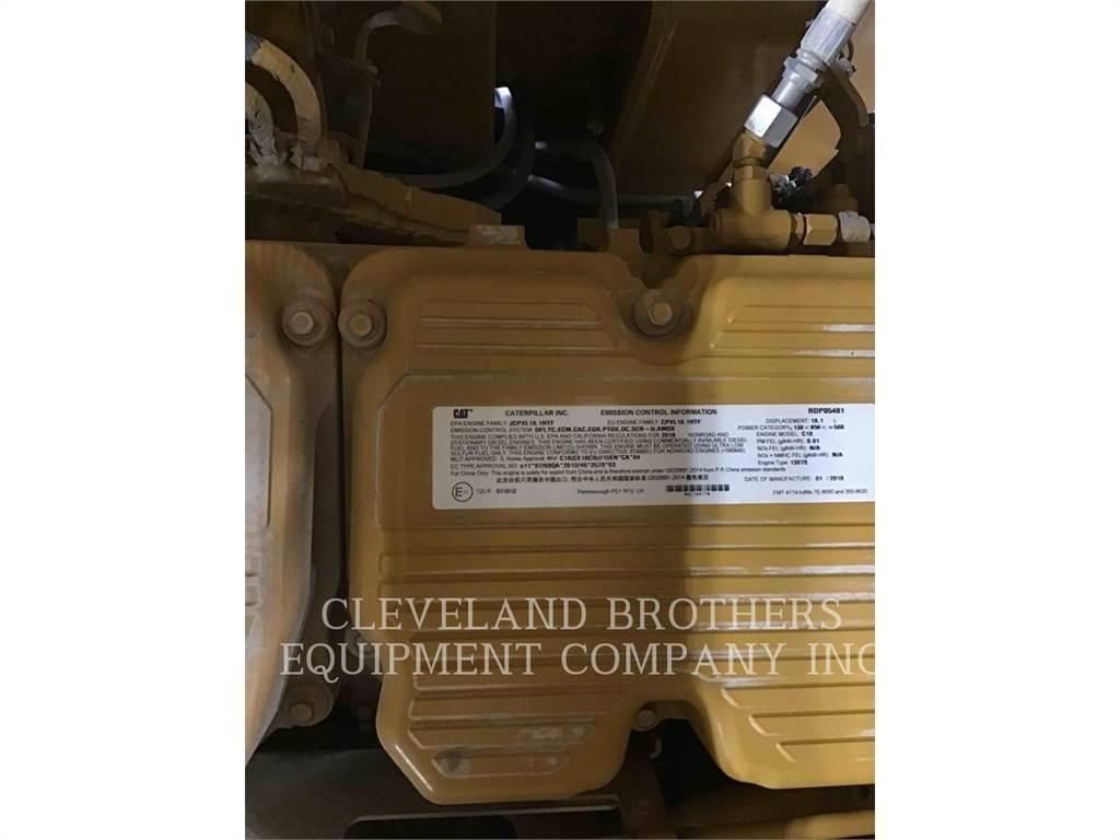 CAT 390FL Paletli ekskavatörler
