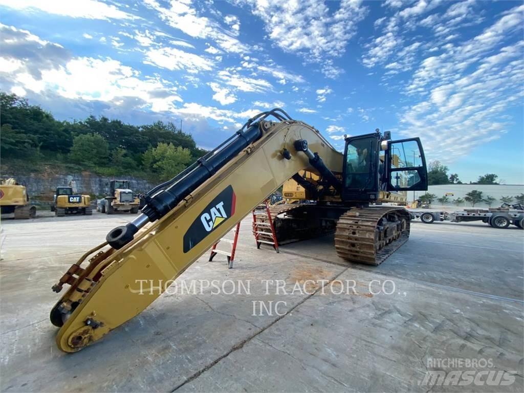 CAT 390FL Paletli ekskavatörler