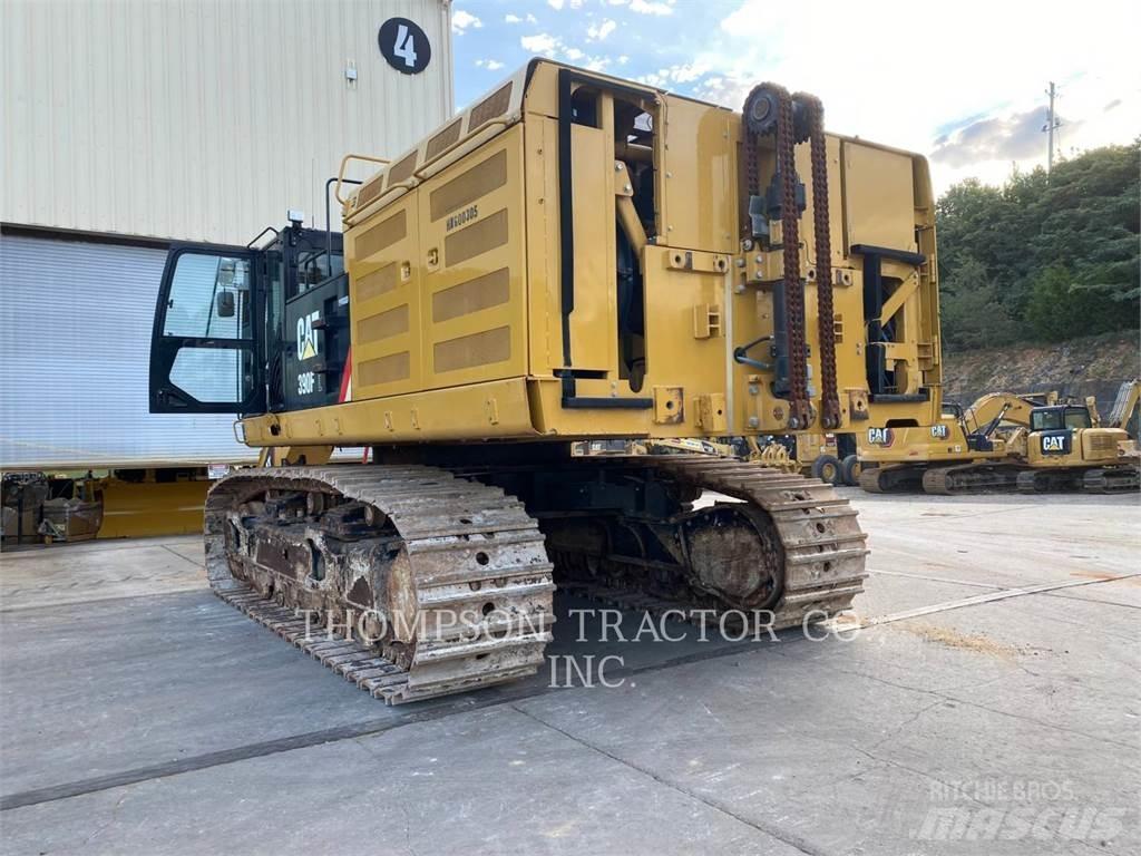 CAT 390FL Paletli ekskavatörler