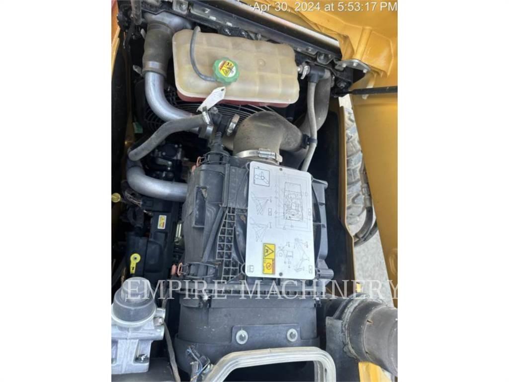 CAT 415F2 4EOP Kazıcı yükleyiciler - beko loder