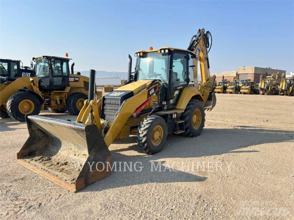 CAT 440 Kazıcı yükleyiciler - beko loder