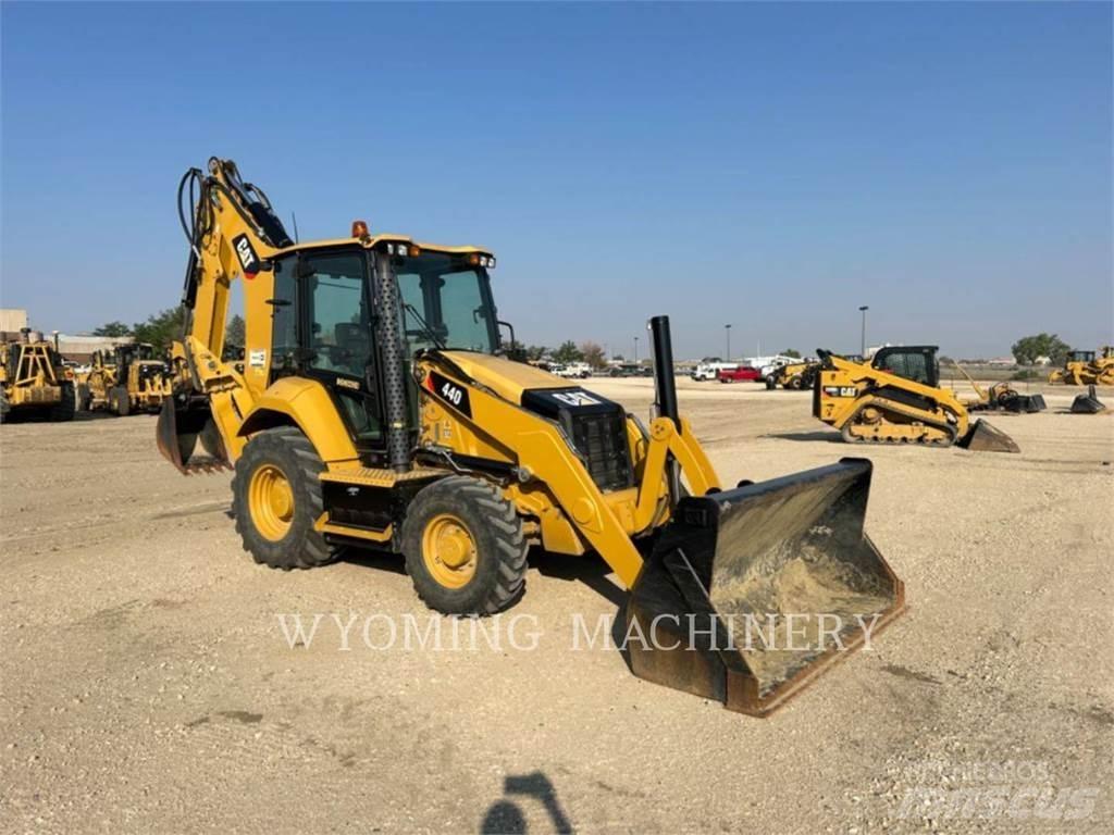 CAT 440 Kazıcı yükleyiciler - beko loder