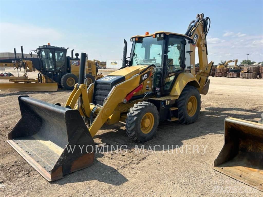 CAT 440 Kazıcı yükleyiciler - beko loder