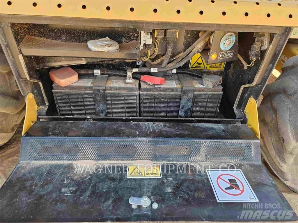 CAT 440 Kazıcı yükleyiciler - beko loder