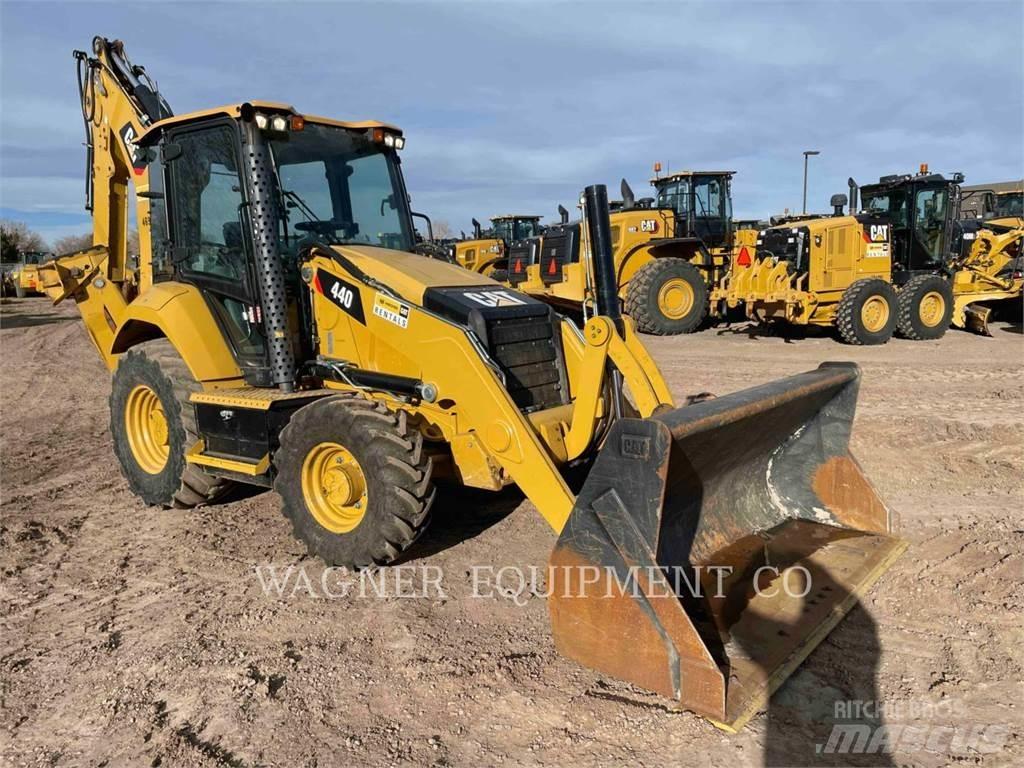 CAT 440 Kazıcı yükleyiciler - beko loder