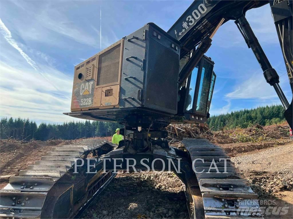 CAT 522B Ağaç kesici istifleyiciler