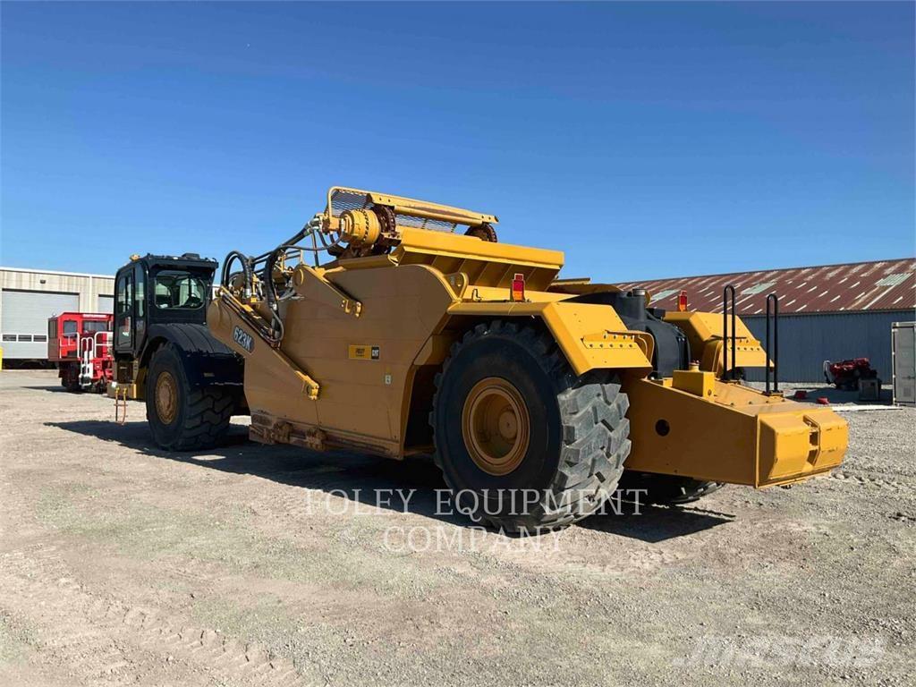 CAT 623K Skreyperler