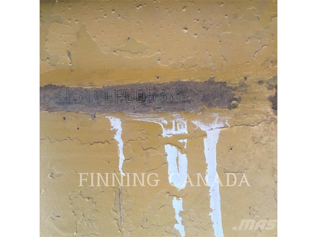 CAT 631G Skreyperler