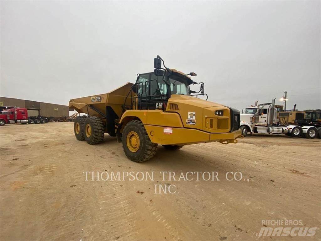 CAT 725 Belden kirma kaya kamyonu