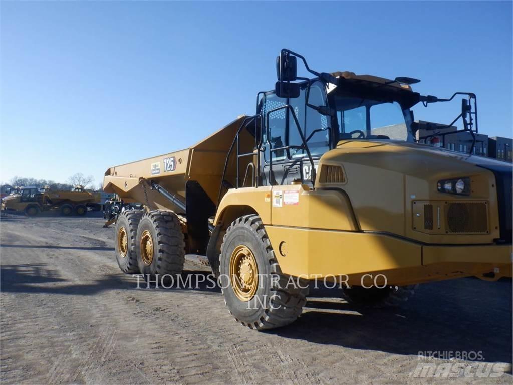 CAT 725 Belden kirma kaya kamyonu