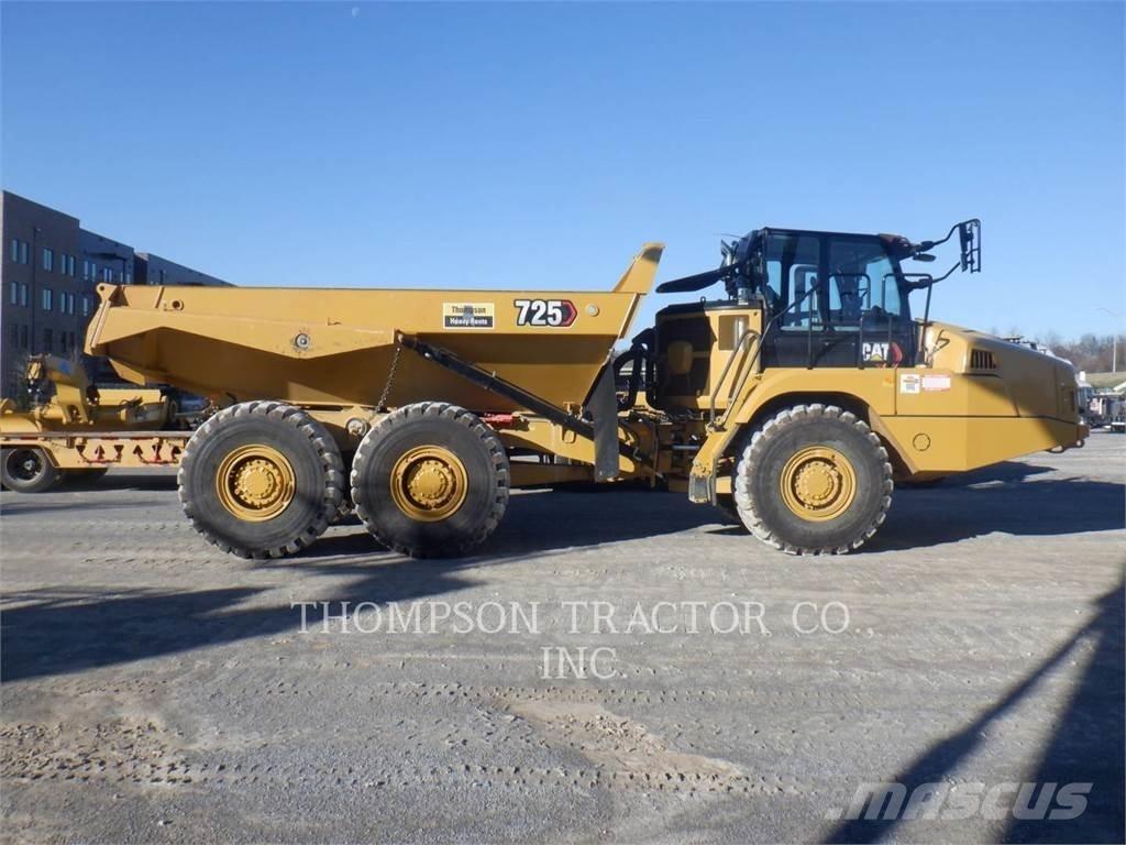 CAT 725 Belden kirma kaya kamyonu