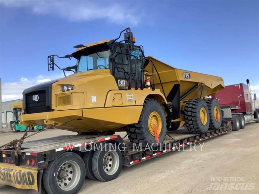 CAT 725 Belden kirma kaya kamyonu