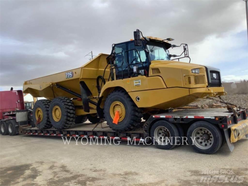 CAT 725 Belden kirma kaya kamyonu