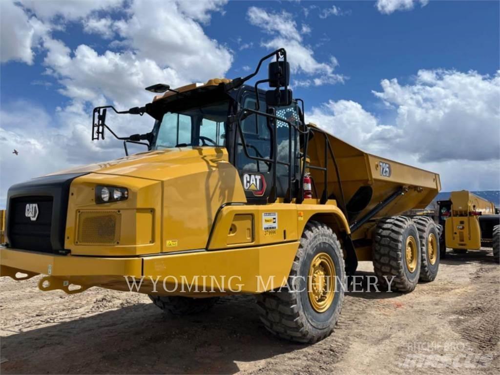 CAT 725 Belden kirma kaya kamyonu