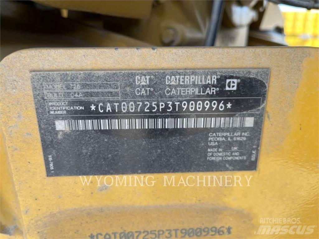 CAT 725 Belden kirma kaya kamyonu