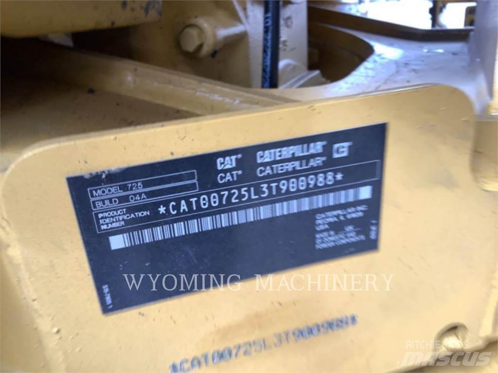 CAT 725 Belden kirma kaya kamyonu