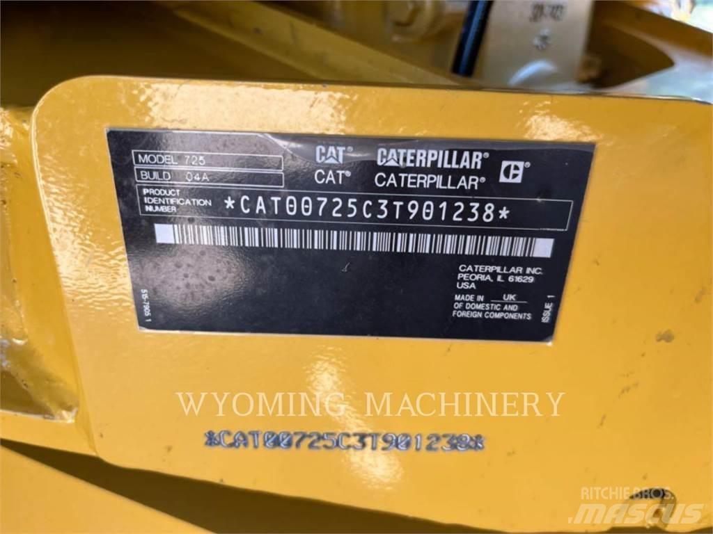 CAT 725 Belden kirma kaya kamyonu