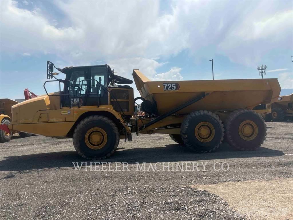 CAT 725 Belden kirma kaya kamyonu