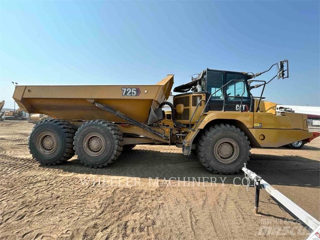 CAT 725 Belden kirma kaya kamyonu