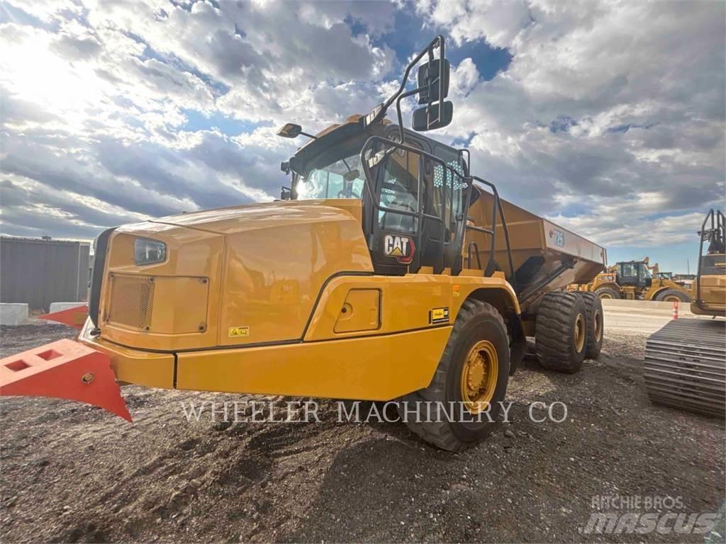CAT 725 Belden kirma kaya kamyonu