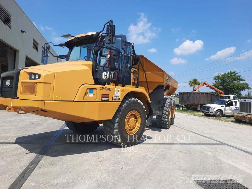 CAT 725 Belden kirma kaya kamyonu