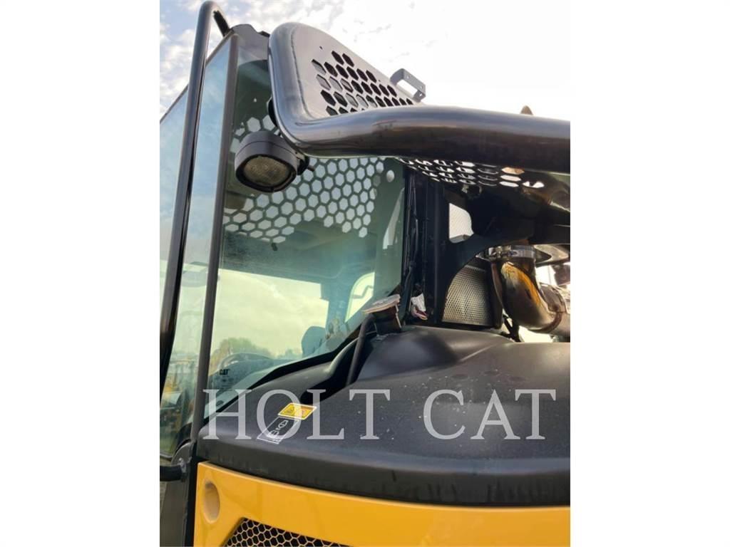 CAT 725 Belden kirma kaya kamyonu