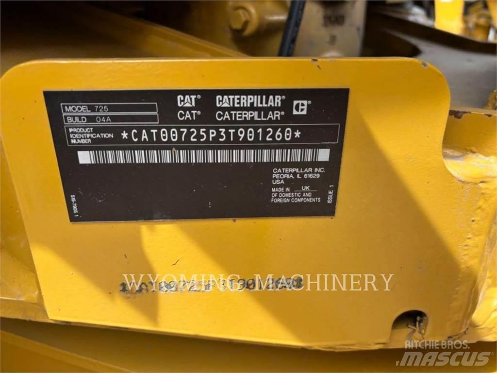CAT 725 Belden kirma kaya kamyonu