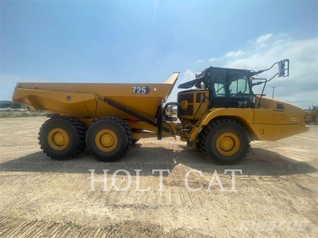 CAT 725 Belden kirma kaya kamyonu