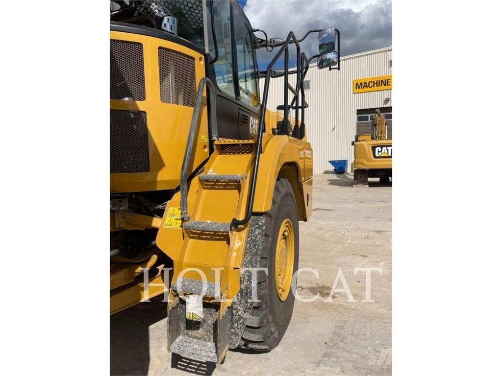 CAT 725 Belden kirma kaya kamyonu