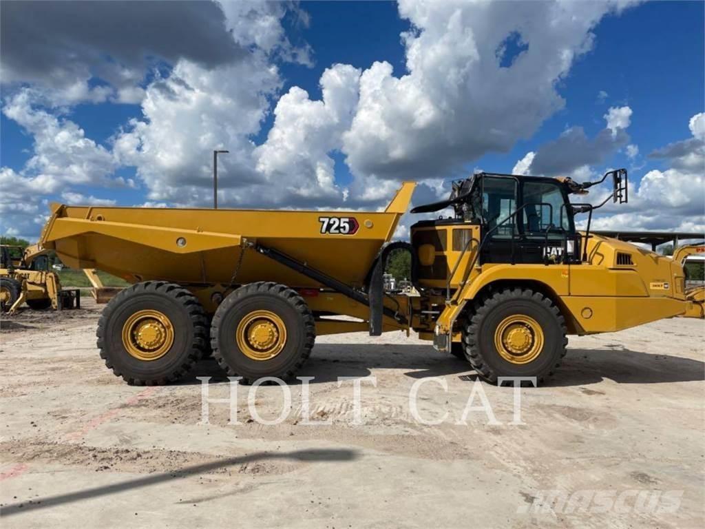 CAT 725 Belden kirma kaya kamyonu
