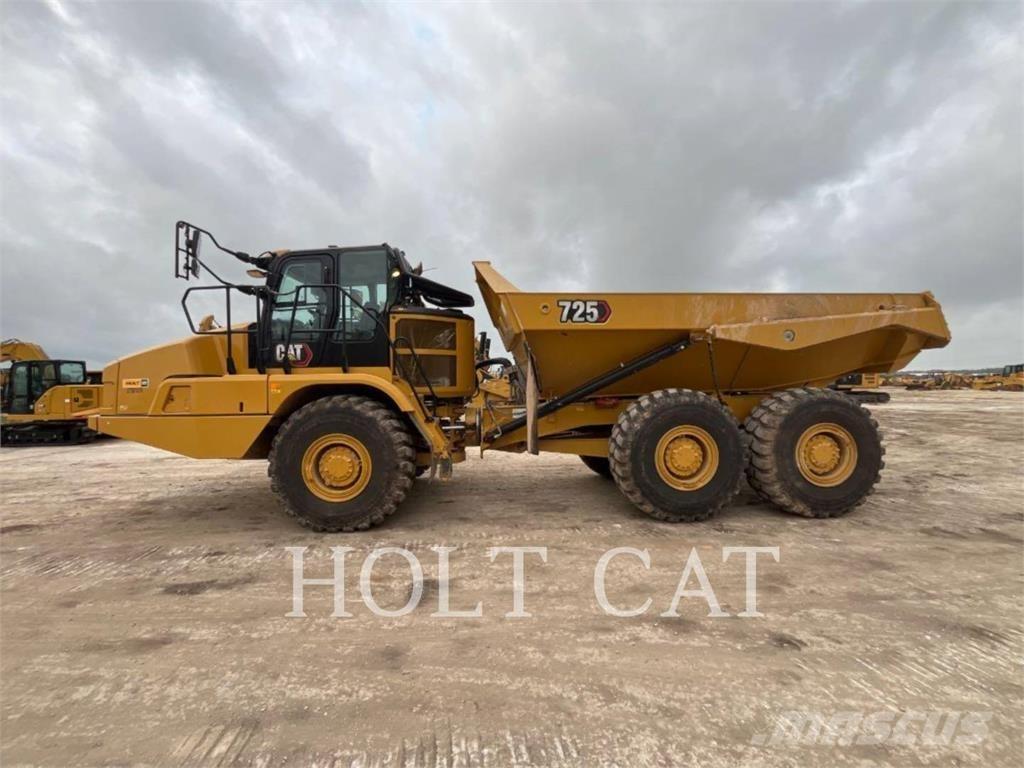 CAT 725 Belden kirma kaya kamyonu
