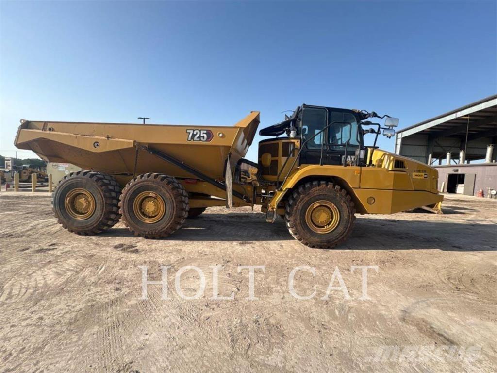 CAT 725 Belden kirma kaya kamyonu