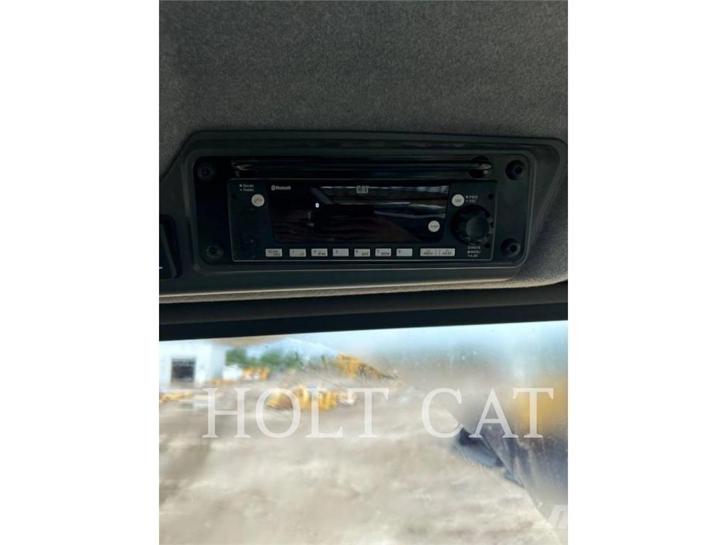 CAT 725 Belden kirma kaya kamyonu