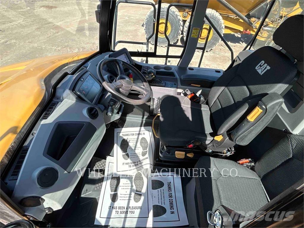 CAT 725 Belden kirma kaya kamyonu