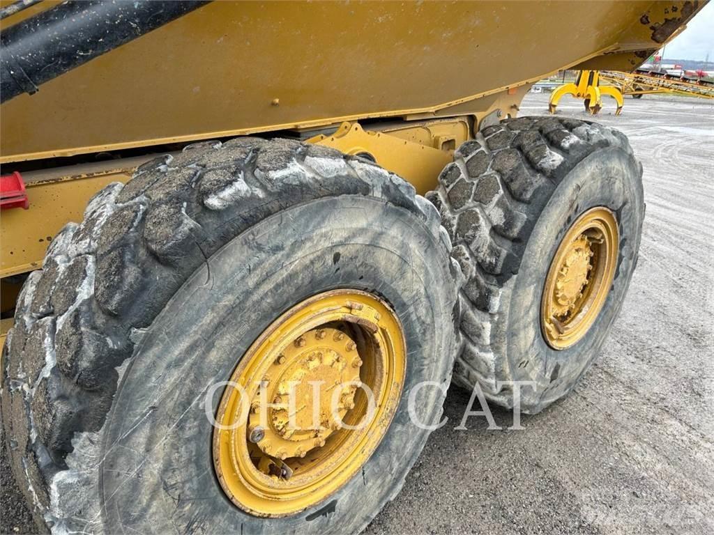 CAT 725C Belden kirma kaya kamyonu