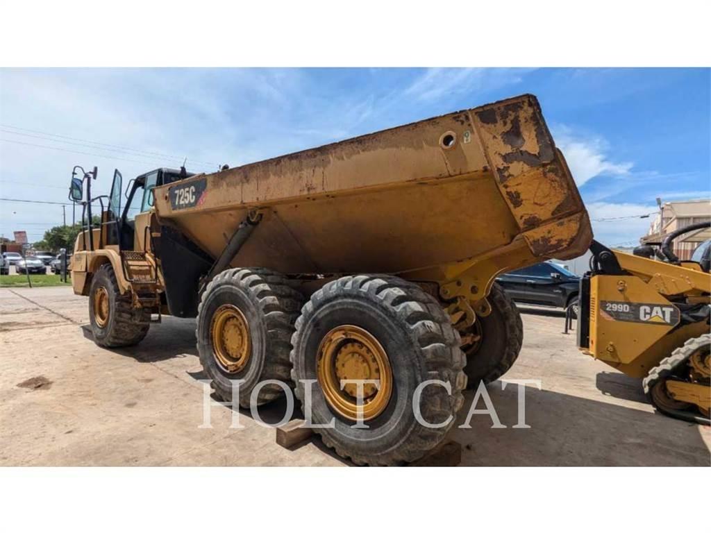 CAT 725C Belden kirma kaya kamyonu