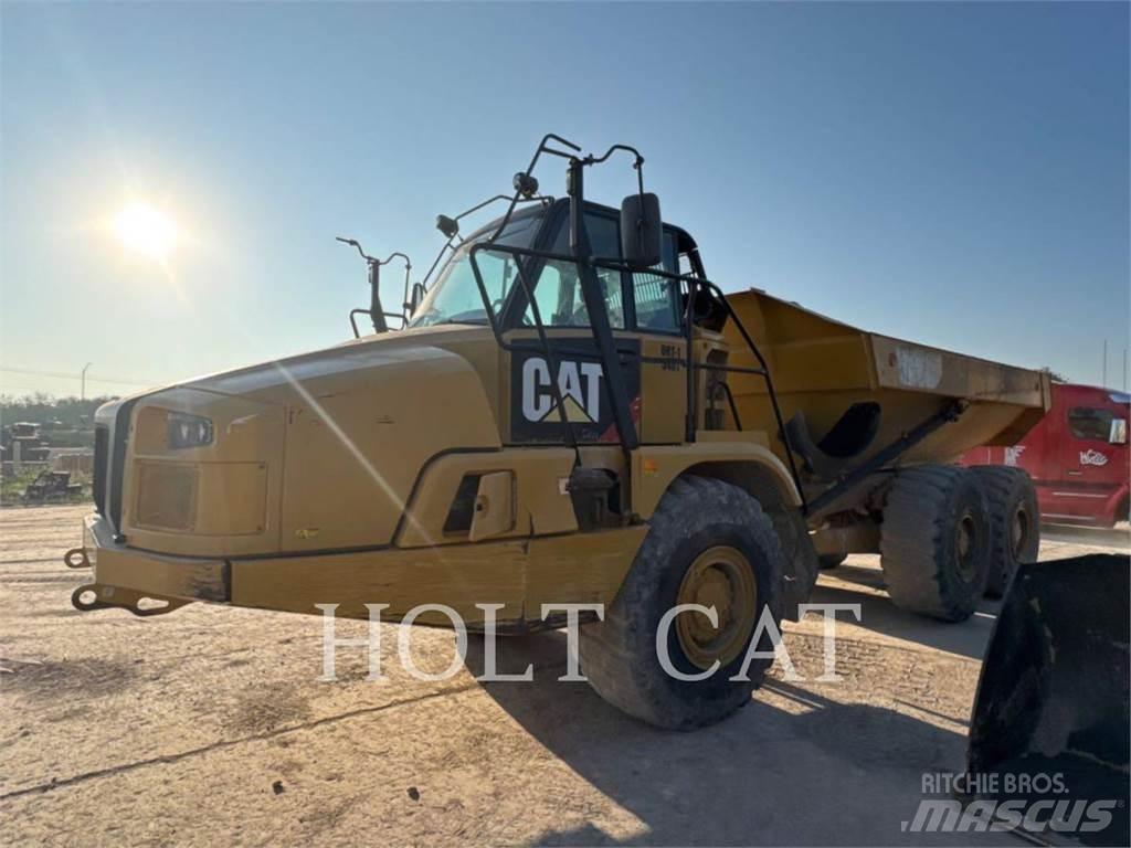 CAT 725C Belden kirma kaya kamyonu