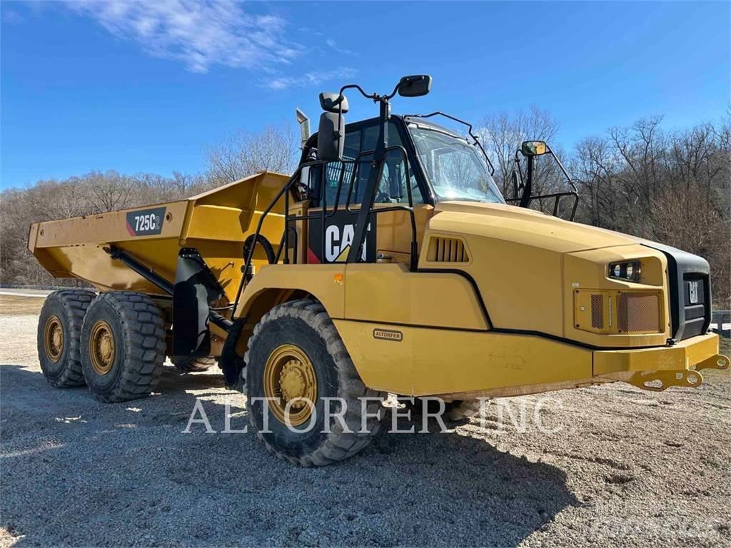 CAT 725C2 Belden kirma kaya kamyonu