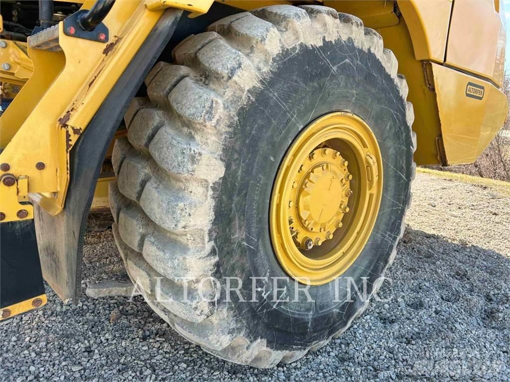 CAT 725C2 Belden kirma kaya kamyonu