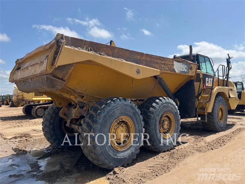 CAT 725C2 Belden kirma kaya kamyonu