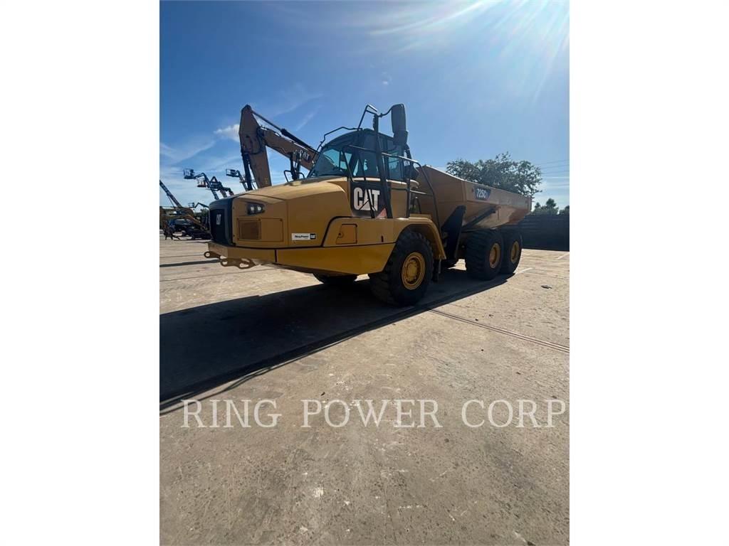 CAT 725C2TG Belden kirma kaya kamyonu