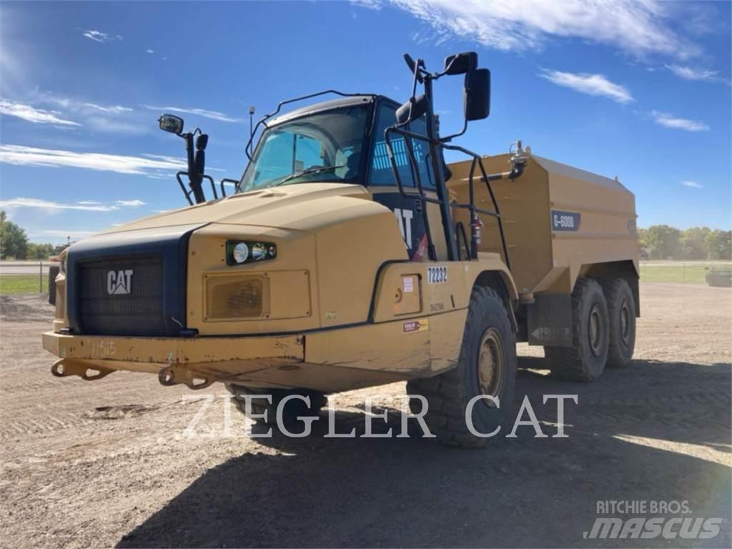 CAT 725CWT Tankerli kamyonlar